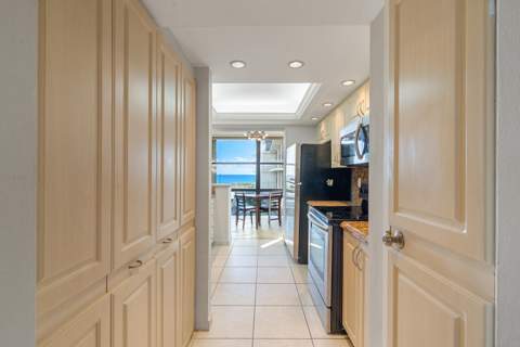 3200 S Ocean Boulevard #D-301, Palm Beach FL - photo 13 of 27