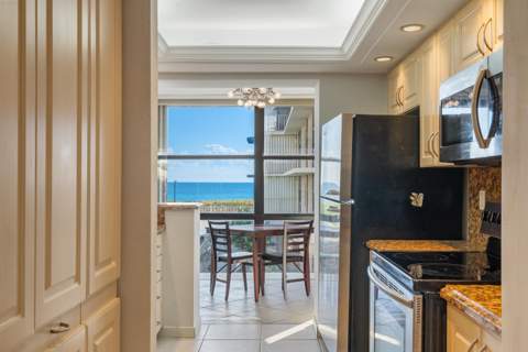 3200 S Ocean Boulevard #D-301, Palm Beach FL - photo 15 of 27