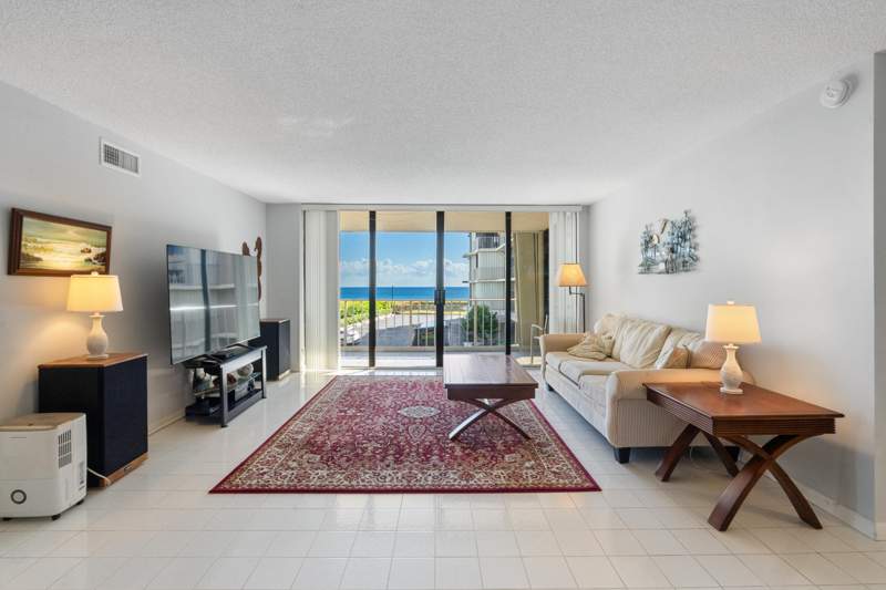 2 bedroom Condominium at 3200 S Ocean Boulevard #D-301, Thirty Two Hundred Condo, Palm Beach — photo 4