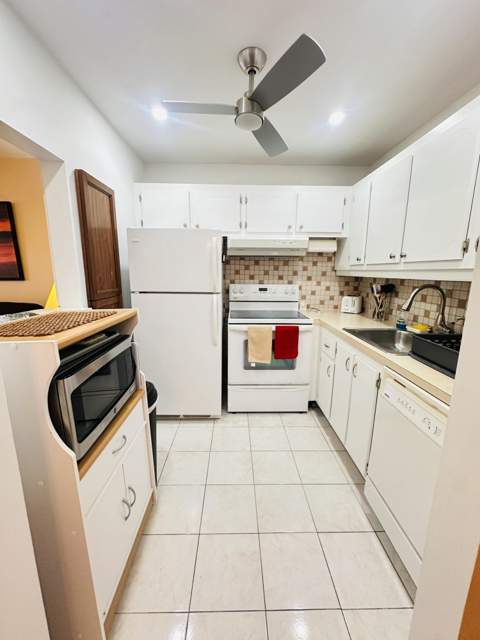 1030 Ashby D #1030, Deerfield Beach FL - photo 9 of 59