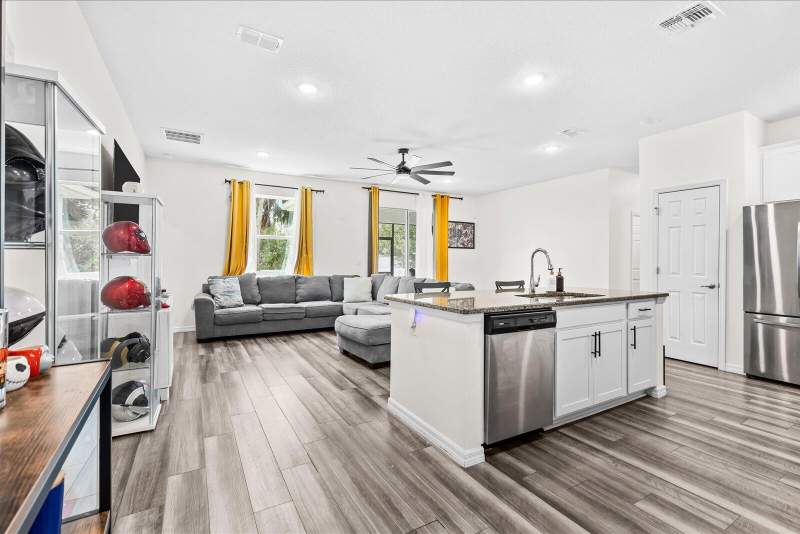 4 bedroom Single Family Residence at 2509 SW Kenilworth Street, Port St Lucie Section 31, Port St. Lucie — photo 5