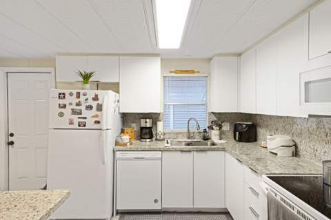 8609 SW 17th Court, Davie FL - photo 12 of 58