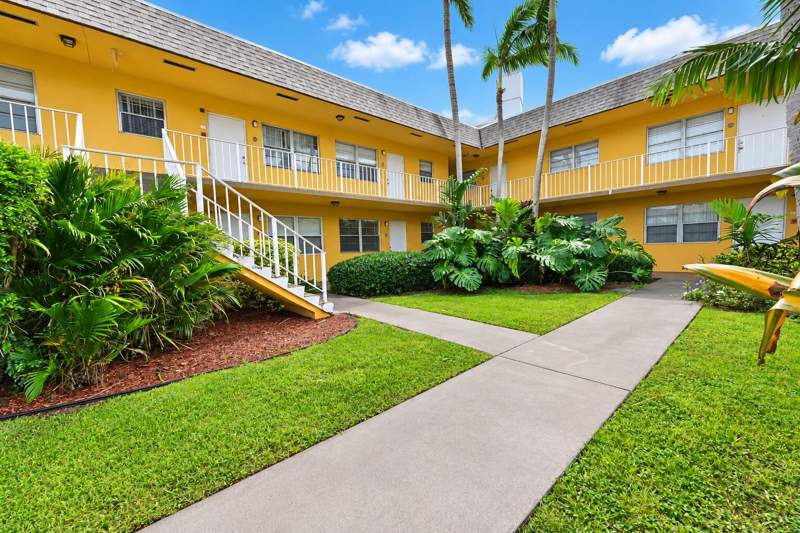 1 bedroom Condominium at 240 Croton Avenue #109, Enclave Sandpiper Condo, Lantana — photo 4