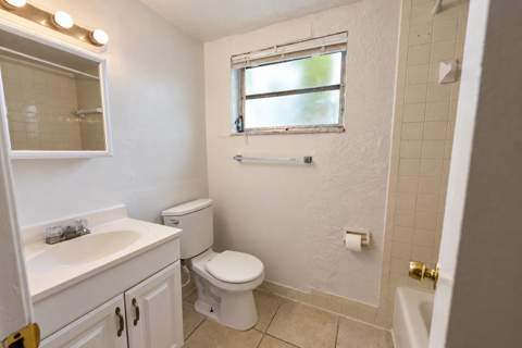 240 Croton Avenue #109, Lantana FL - photo 13 of 34