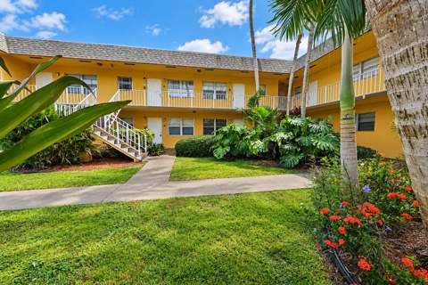 240 Croton Avenue #109, Lantana FL - photo 24 of 34
