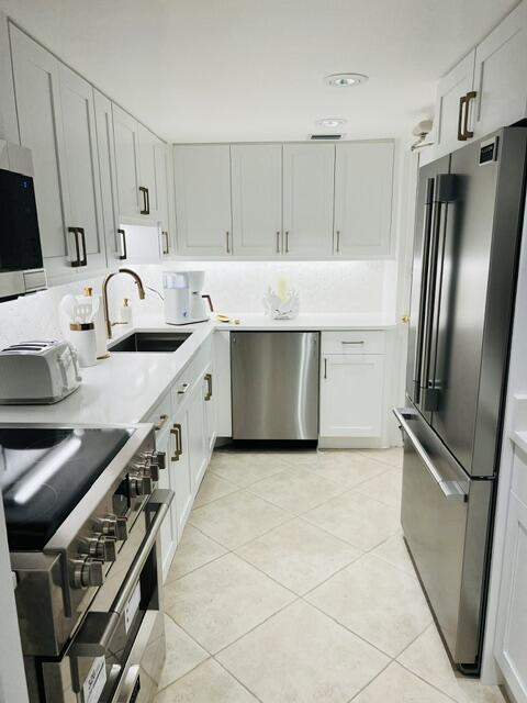 223 Atlantic Avenue #4B, Palm Beach FL - photo 8 of 17