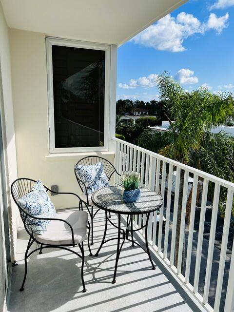 2 bedroom Condominium at 223 Atlantic Avenue #4B, Palm Beach Atlantic Condo, Palm Beach — photo 3