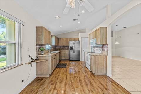 7394 Modena Drive, Boynton Beach FL - photo 11 of 31