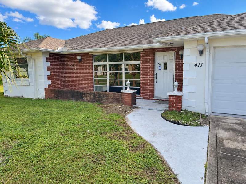 2 bedroom Single Family Residence at 411 SE Sunnydale Lane, Port St Lucie Section 6, Port St. Lucie — photo 2