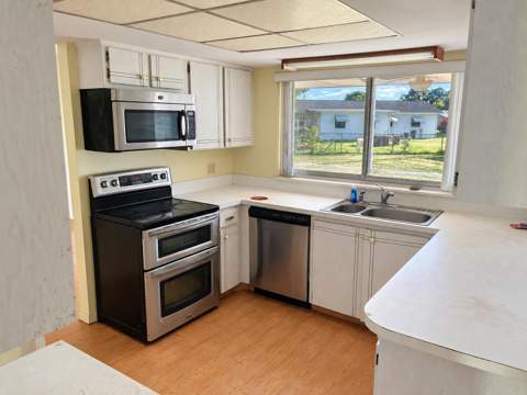411 SE Sunnydale Lane, Port St. Lucie FL - photo 10 of 20