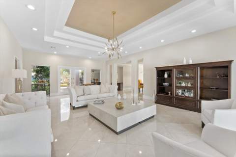4475 Woodfield Boulevard, Boca Raton FL - photo 9 of 66
