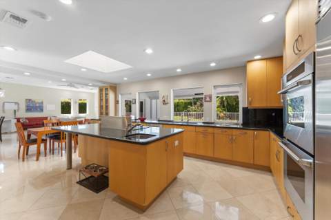 4475 Woodfield Boulevard, Boca Raton FL - photo 13 of 66