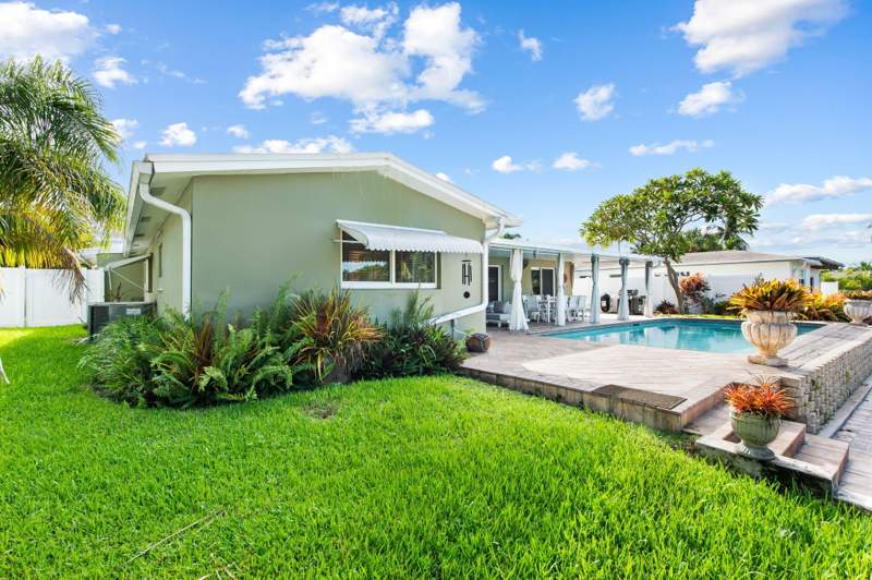 3 bedroom Single Family Residence at 1611 SW 3rd Avenue, Boulevard Park Isles Sec 4, Pompano Beach — photo 4