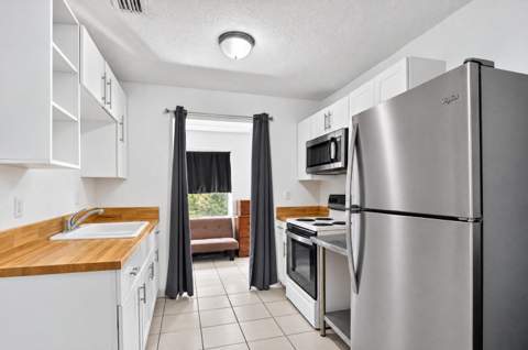 1340 Longwood Street, West Palm Beach FL - photo 15 of 22