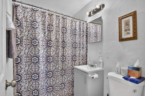 1340 Longwood Street, West Palm Beach FL - photo 20 of 22