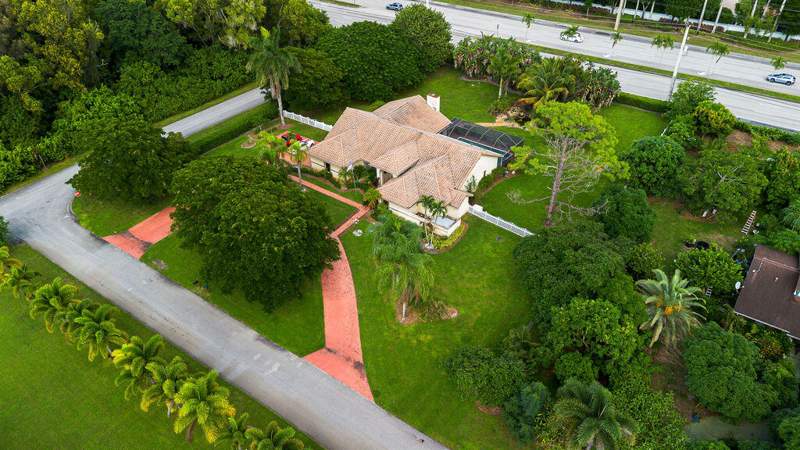 4 bedroom Single Family Residence at 10270 E Tara Boulevard, Tara Estates As, Boynton Beach — photo 5