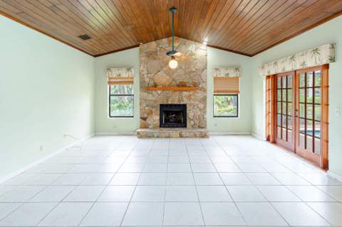 10270 E Tara Boulevard, Boynton Beach FL - photo 17 of 89