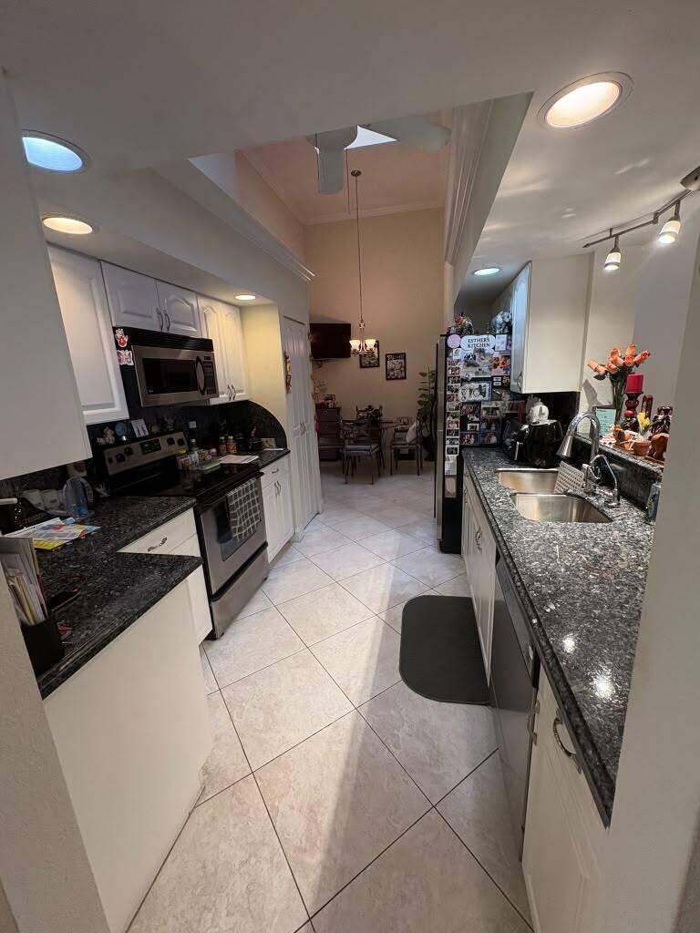 2 bedroom Villa at 10941 Ladera Lane #B, Sweetwater Sec 1, Boca Raton — photo 5