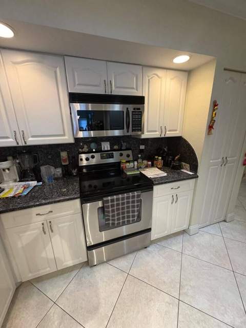 10941 Ladera Lane #B, Boca Raton FL - photo 7 of 36