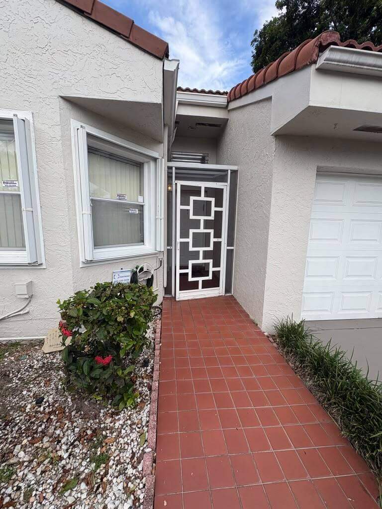 2 bedroom Villa at 10941 Ladera Lane #B, Sweetwater Sec 1, Boca Raton — photo 4