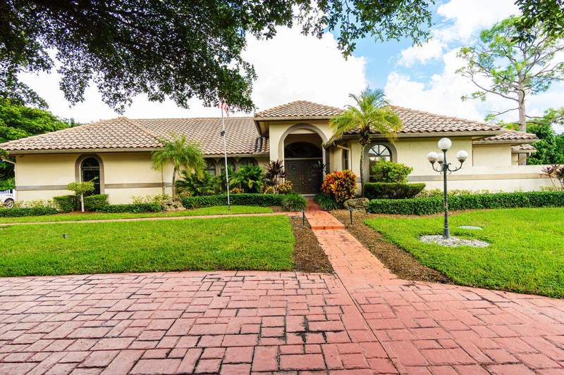 4 bedroom Single Family Residence at 10270 E Tara Boulevard, Tara Estates As, Boynton Beach — photo 2
