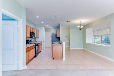 2551 Creekside Drive, Fort Pierce FL - photo 12 of 30