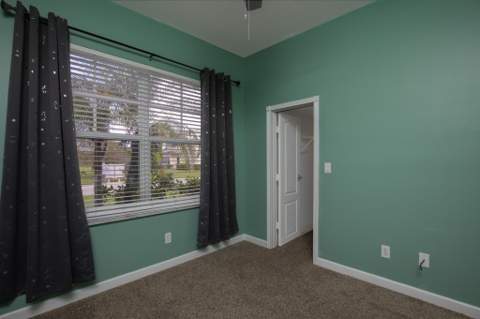 2551 Creekside Drive, Fort Pierce FL - photo 18 of 30