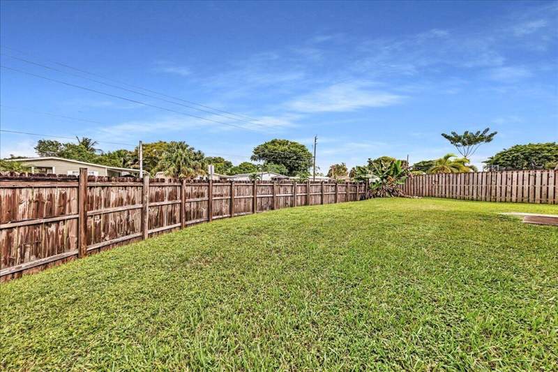 3 bedroom Single Family Residence at 1000 SW 133rd Terrace, Family Homes, Davie — photo 5