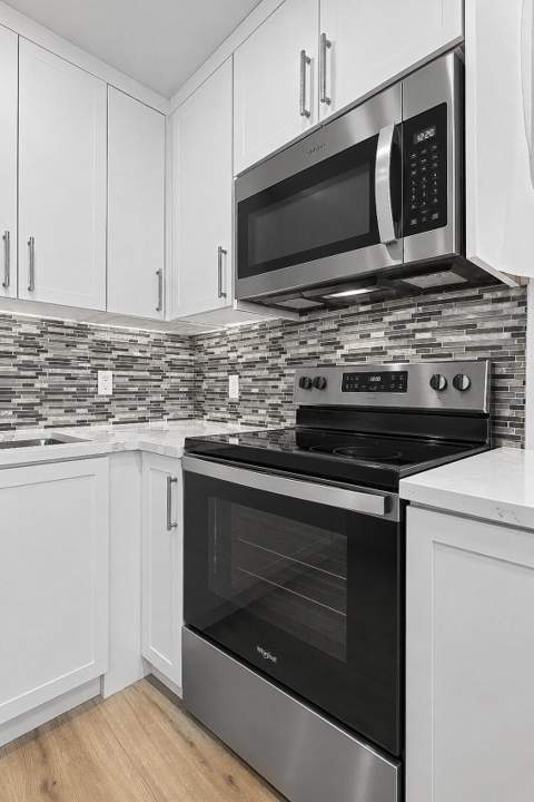 4033 Ellesmere Drive #B, Deerfield Beach FL - photo 7 of 34