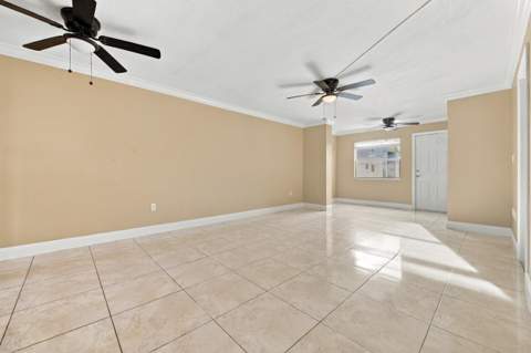 8285 Sunrise Lakes Boulevard #102, Sunrise FL - photo 7 of 31