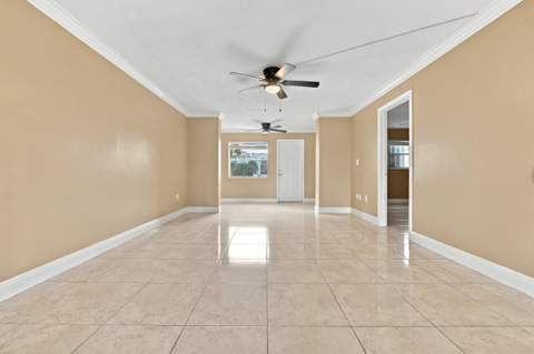 8285 Sunrise Lakes Boulevard #102, Sunrise FL - photo 9 of 31
