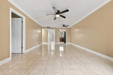 8285 Sunrise Lakes Boulevard #102, Sunrise FL - photo 10 of 31