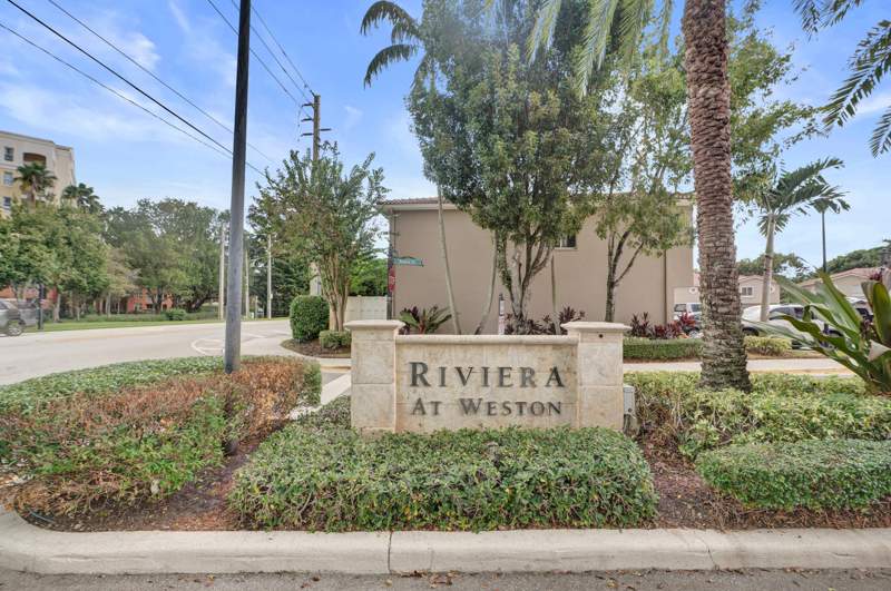 2 bedroom Townhouse at 235 Riviera Circle, Bonaventure, Weston — photo 4