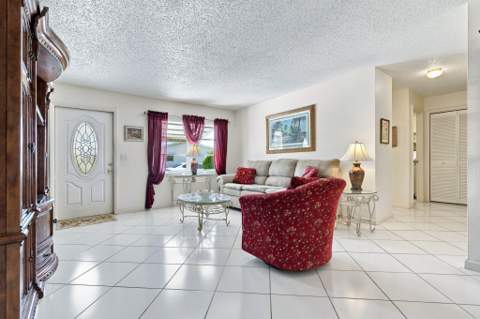 1505 SW 10th Avenue, Boynton Beach FL - photo 6 of 26