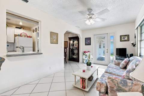 1505 SW 10th Avenue, Boynton Beach FL - photo 9 of 26