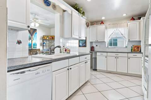 1505 SW 10th Avenue, Boynton Beach FL - photo 15 of 26