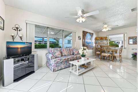 1505 SW 10th Avenue, Boynton Beach FL - photo 10 of 26