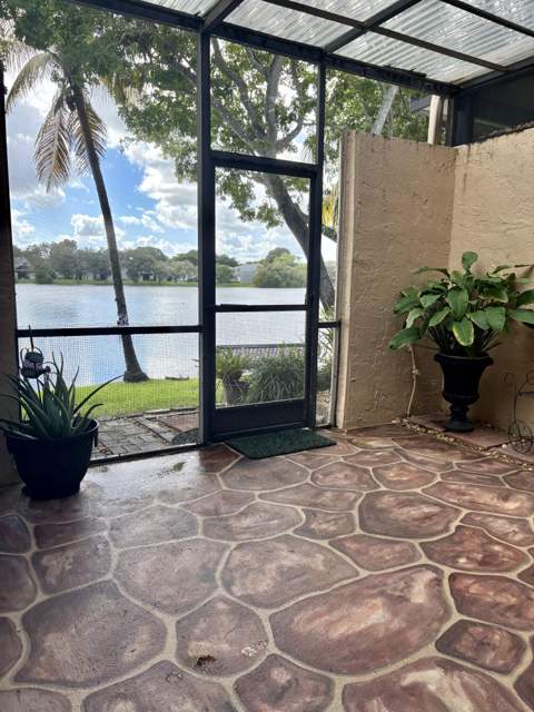 1424 NW 97th Terrace #280, Pembroke Pines FL - photo 10 of 11