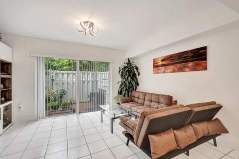 235 Riviera Circle, Weston FL - photo 11 of 59