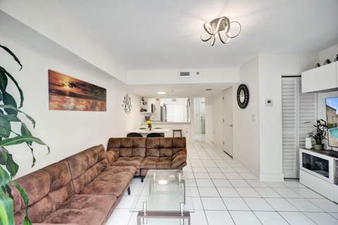 235 Riviera Circle, Weston FL - photo 15 of 59