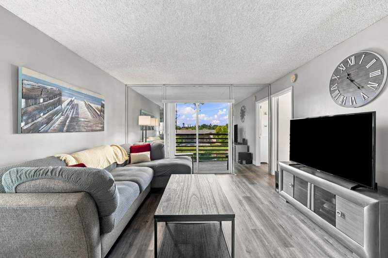 2 bedroom Condominium at 2635 NW 104th Avenue #206, Sunrise Lakes 213 Condo, Sunrise — photo 4