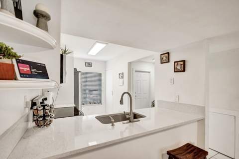 235 Riviera Circle, Weston FL - photo 23 of 59