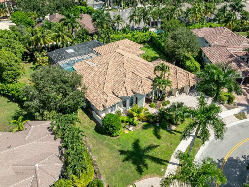 6 bedroom Single Family Residence at 2476 Poinciana Lane, Weston Hills Cc- Poinciana, Weston — photo 5