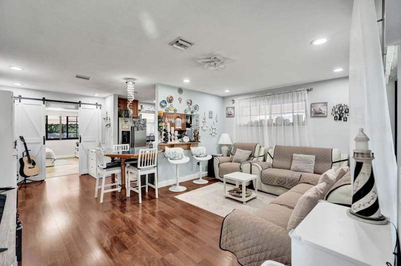 2 bedroom Single Family Residence at 2610 NW 74th Avenue, A J Bendles, Hollywood — photo 5