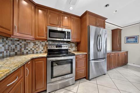 119 Richmond C #119, Deerfield Beach FL - photo 7 of 23