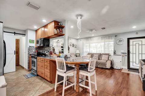 2610 NW 74th Avenue, Hollywood FL - photo 11 of 40