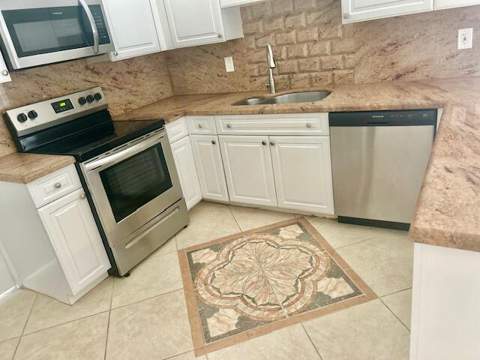 7045 Golf Pointe Circle #7045, Tamarac FL - photo 9 of 33