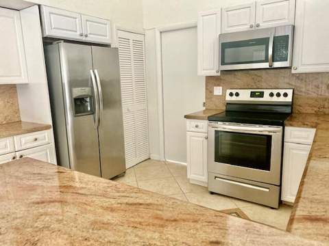 7045 Golf Pointe Circle #7045, Tamarac FL - photo 10 of 33