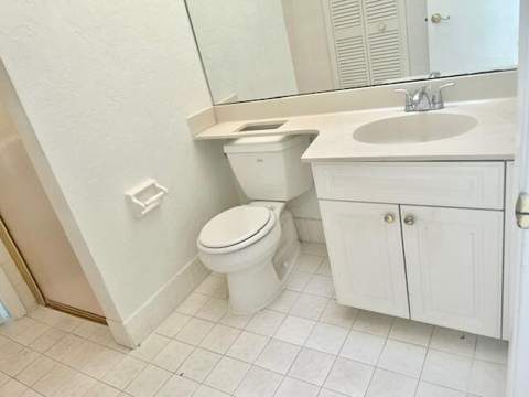 7045 Golf Pointe Circle #7045, Tamarac FL - photo 20 of 33