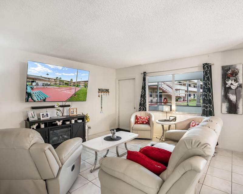 2 bedroom Condominium at 5300 Washington Street #B129, Beverly Hills Condo, Hollywood — photo 2